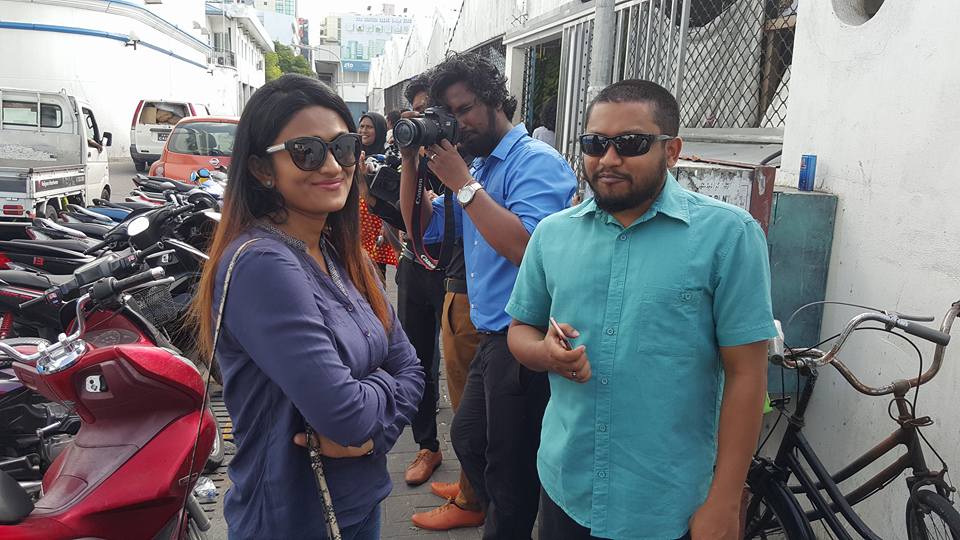 މަހްލޫފްގެ އަންހެނުން މިއަދު ކޯޓް ކައިރީގައި.