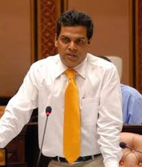 ރީކޯ މޫސަ މަޖިލީހުގެ ޖަލްސާއެއްގައި