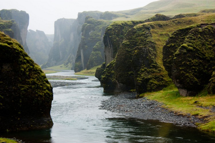 fjadrargljufur-canyon-iceland-travel-750x500
