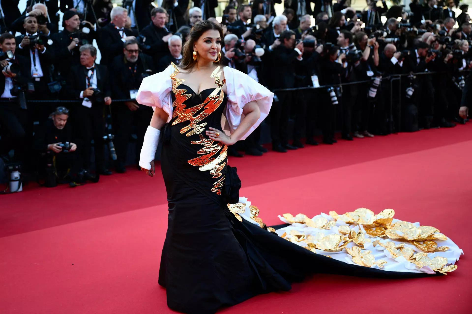 Plaster Alhaigen Aishwarya Cannes Film Festival gai